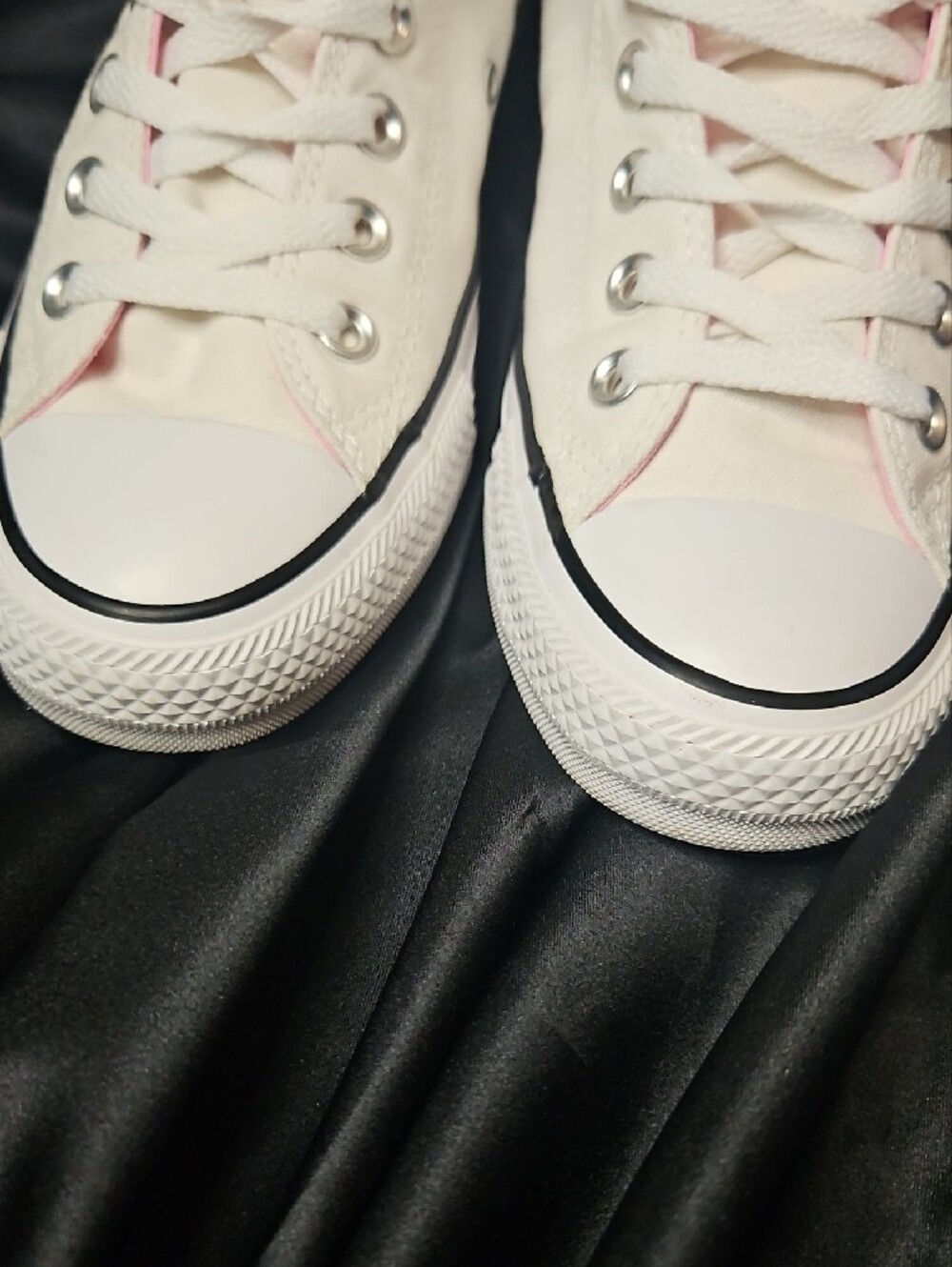 Converse Hello Kitty Chuck Taylor All Star 'Flowers' High Tops- Size 8.5Women - Picture 11 of 15